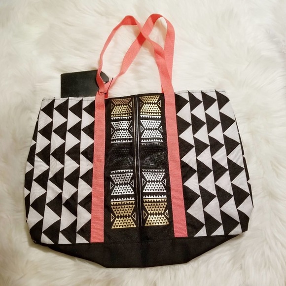 Tote Bag With Metallic Temporary Body Tattoo - Picture 2 of 8